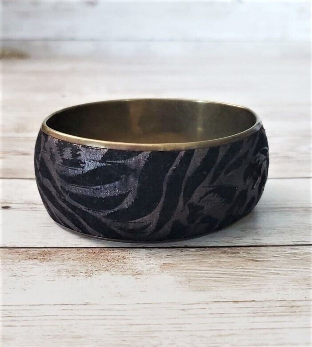 Vintage Bracelet - Black & Grey Animal Print - 8"